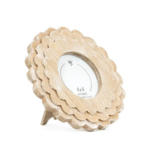 Round Scallop Photo Frame - Natural Wood